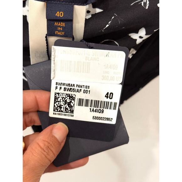 NWT Louis Vuitton LV Graphic Monogram Bikini Bottoms Black Women's FR 40 / US 8 - Picture 5 of 6